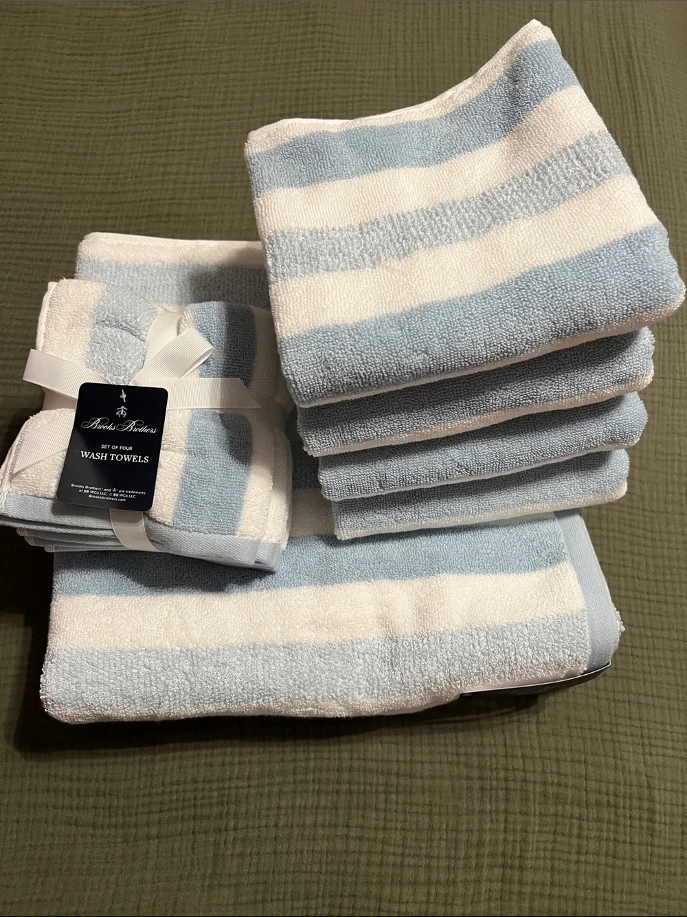 Brooks Brothers Bath towel 10 pc set white blue